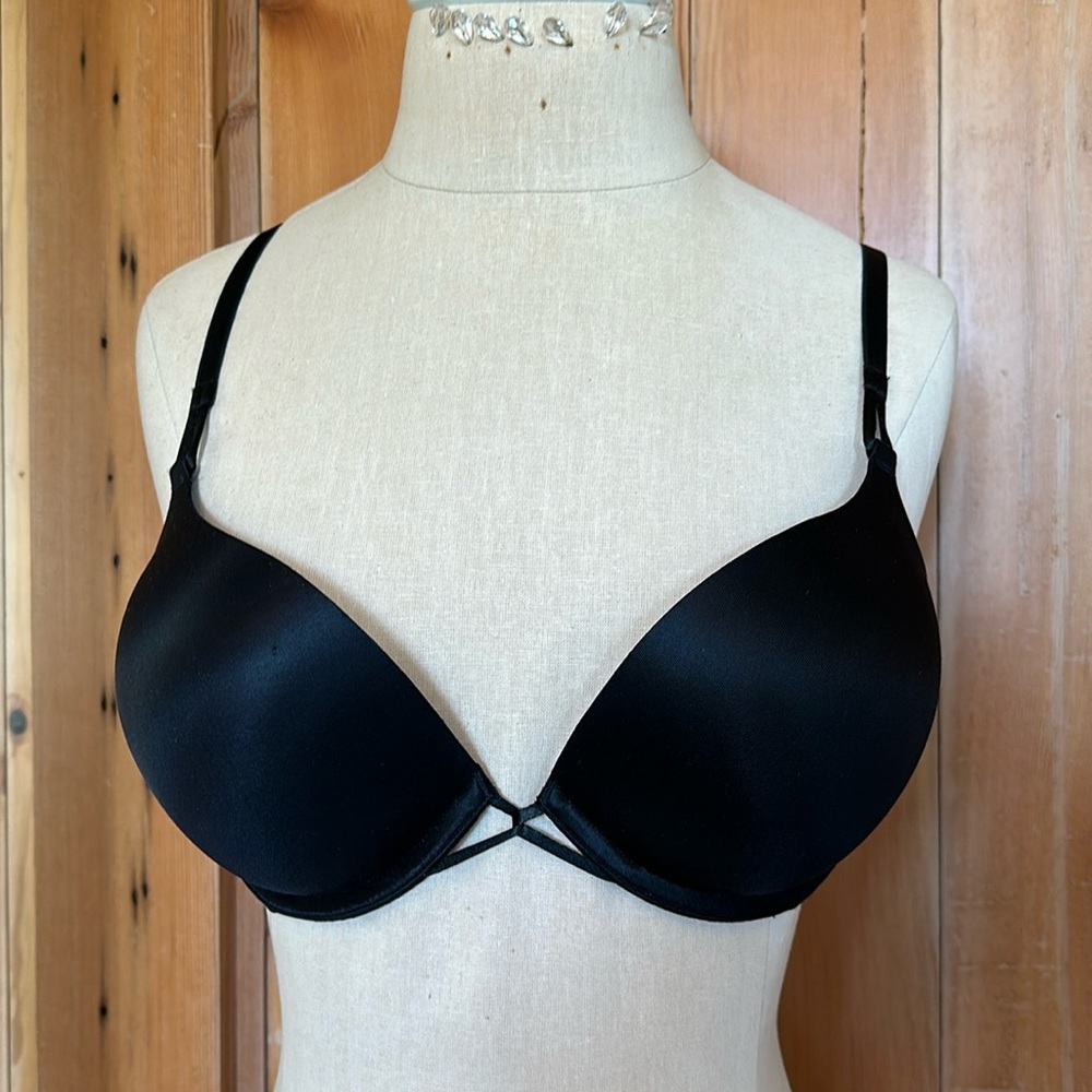 Victoria’s Secret, Plunge Bra